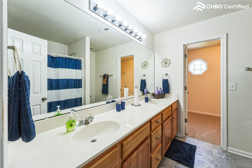 Primary bathroom connected to the Primary bedroom.
