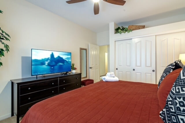 Bedroom 2 of 4: King bed, New Smart/Apple TV