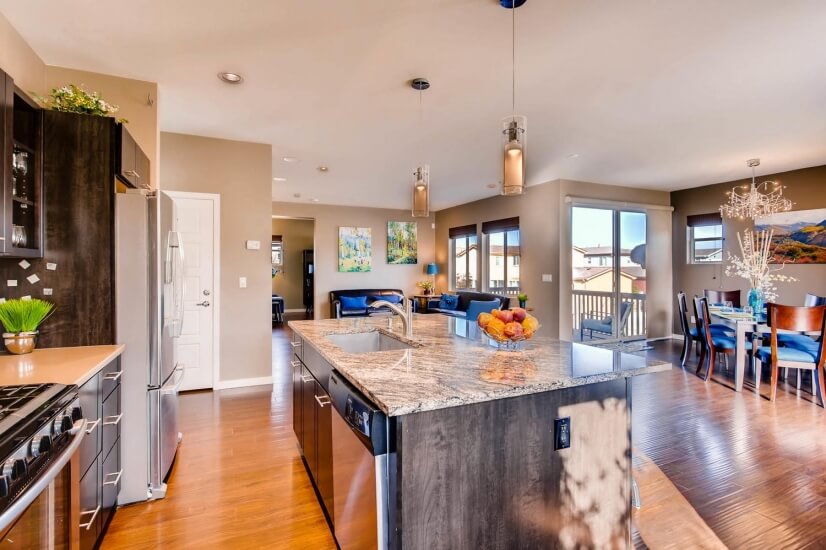 Open plan Kitchen, granite and quartz counter