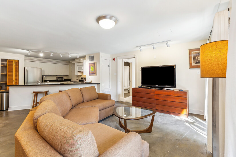 New Orleans Corporate Housing Near Lake