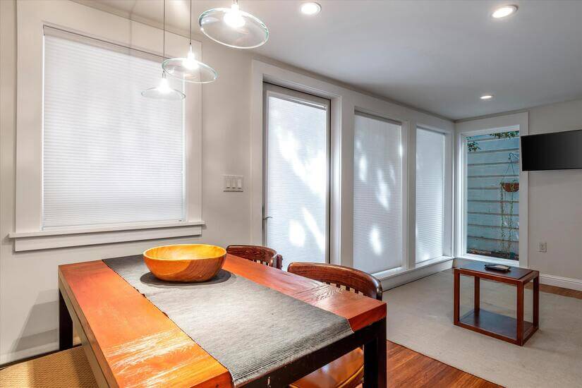 Single Family Home in North Beach