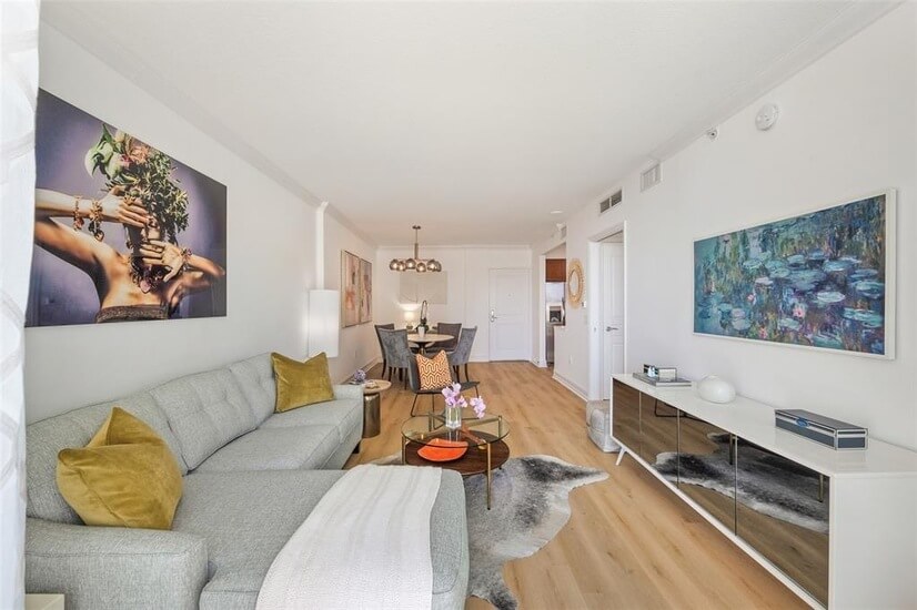 Renovated Las Olas Condo Full Service