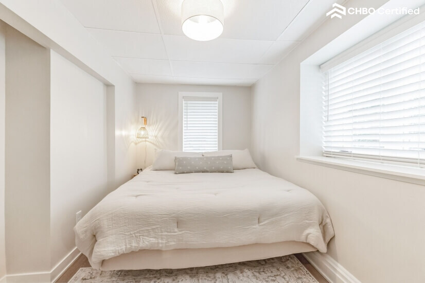 Minnetonka Furnished Garden Apartment