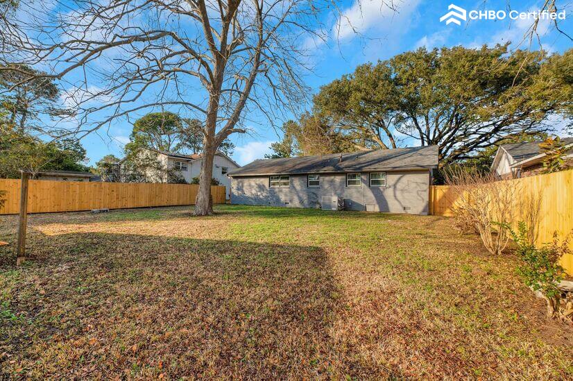 Enormous backyard for outdoor living