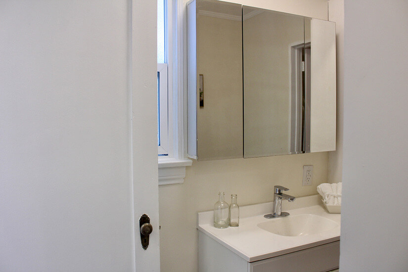 Office en suite bathroom - Shower only