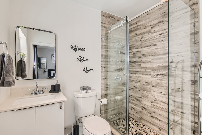 Gray Scale Shower