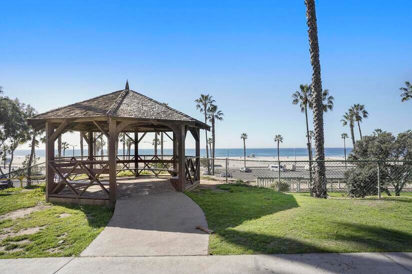Beautiful  Santa Monica Ocean Front View