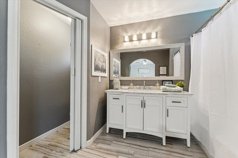 Modern & Cozy 4/2 With Salt Pool STV QC