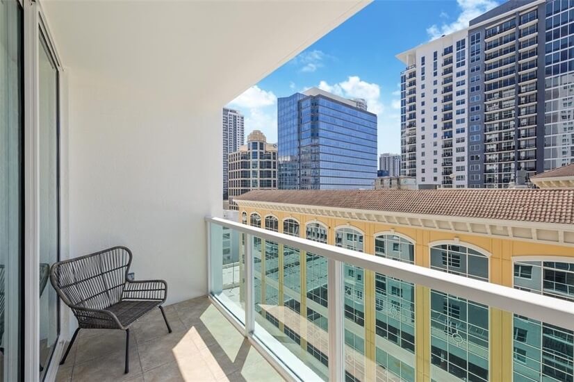 Renovated Las Olas Condo Full Service