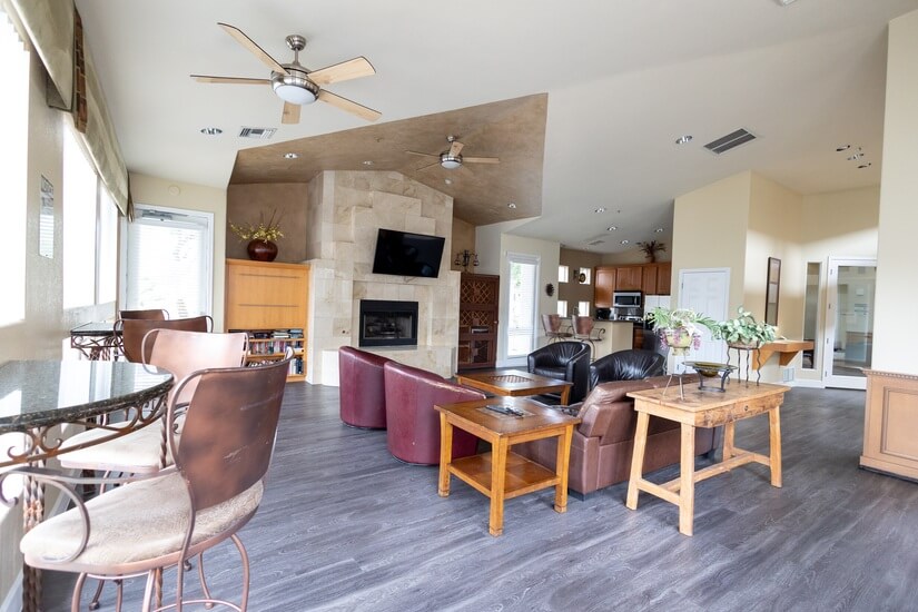 Clubhouse-TV/gathering area