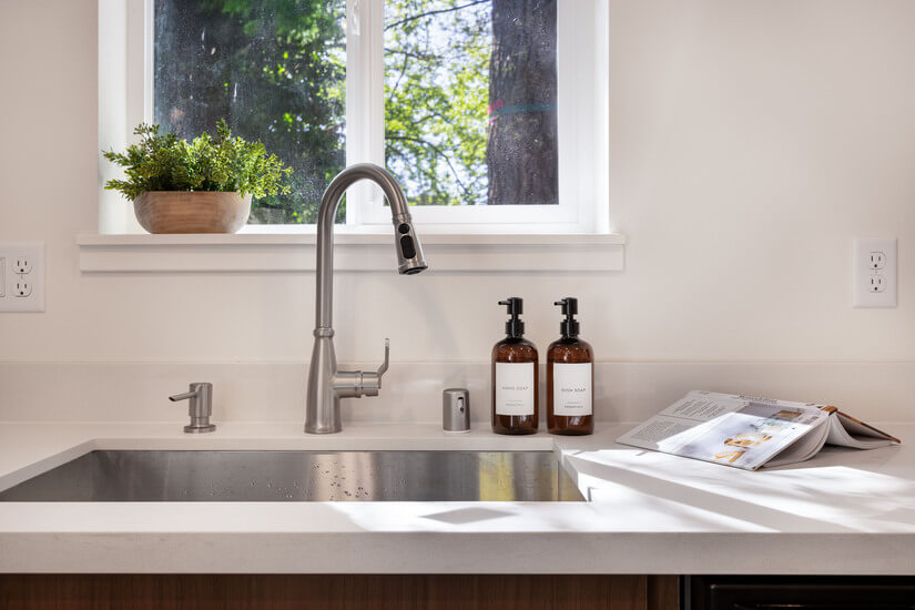 Turnkey 2BR Furnished Home Near UW