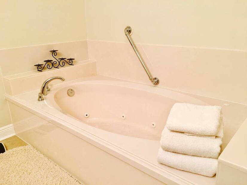 Jacuzzi Tub