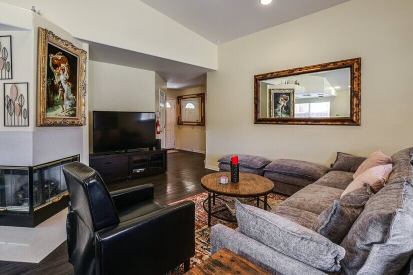Spacious 3BR 2BA Peaceful Desert Living 