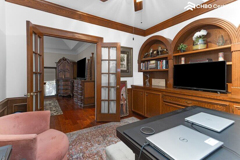 Executive Rental Home with Pool 