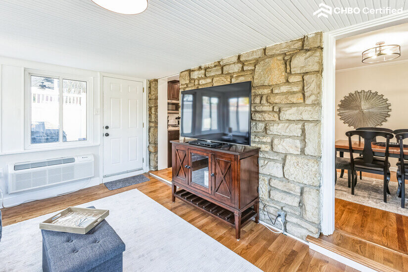 Fully Furnished Home rental in Kirkwood