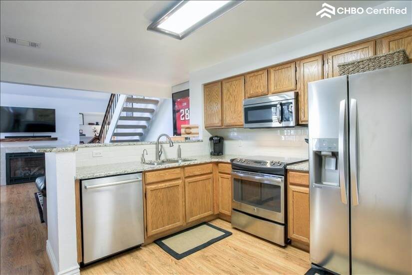 Kitchen with Bosch DW and Instant Hot Water d