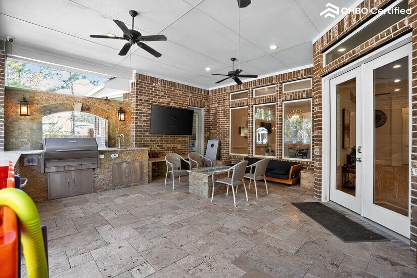 Covered patio with outdoor kitchen