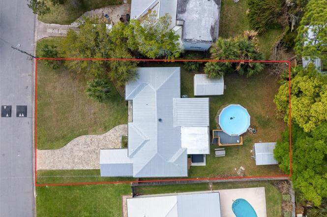A true oasis minutes from beach and downtown