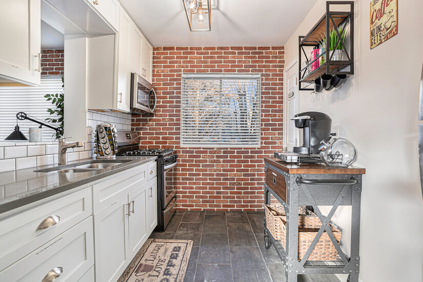 Buckhead Condo w/ Office & Utilities