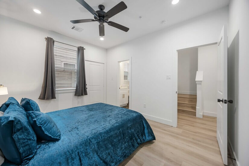 Furnished Townhome Minutes from Downtown