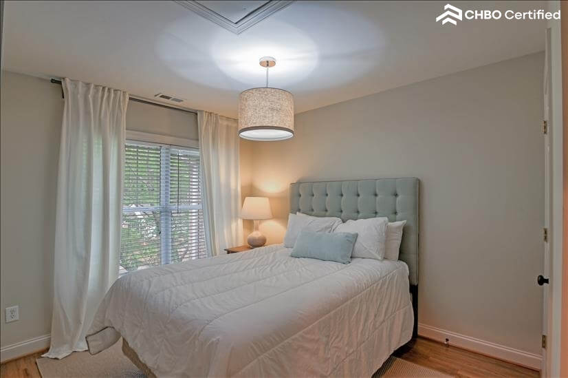 Queen Bedroom