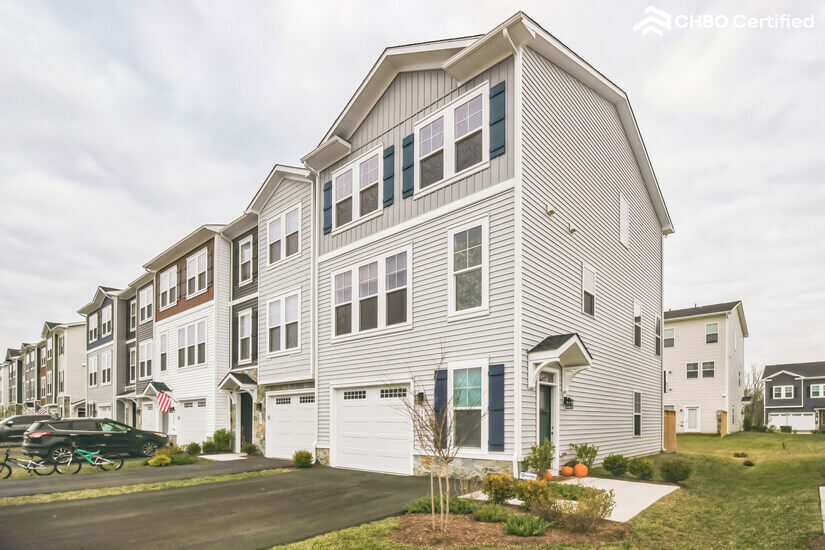 End unit across the woods