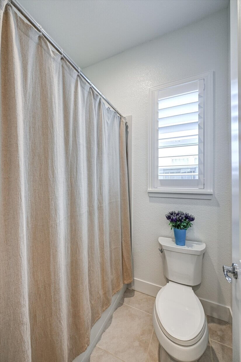 Guest Bedroom Bathroom