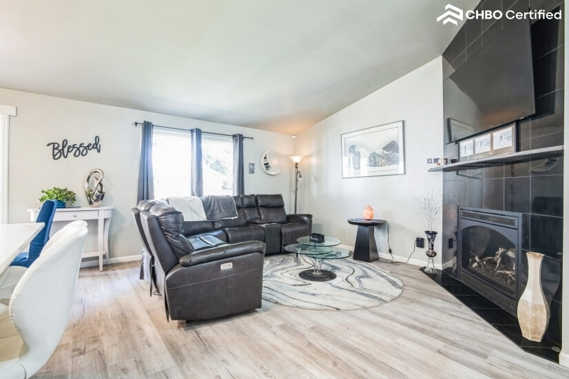 Furnished 3 Bedroom Duplex in Marysville