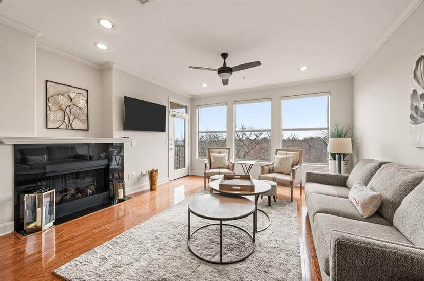 Furnished Lakeside Condo