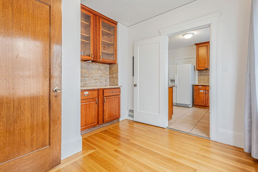 Endless possibilities including bar area