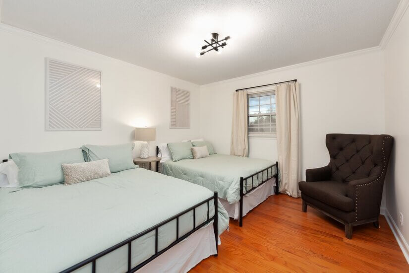 Sleeps 8 3min to I40 Designer Home