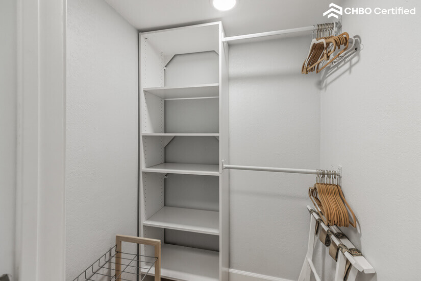 Walk-in closet