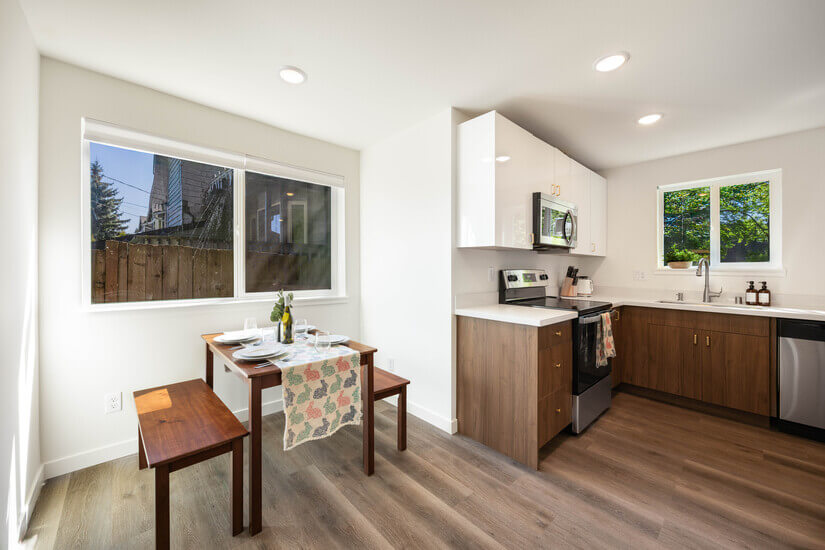 Turnkey 2BR Furnished Home Near UW