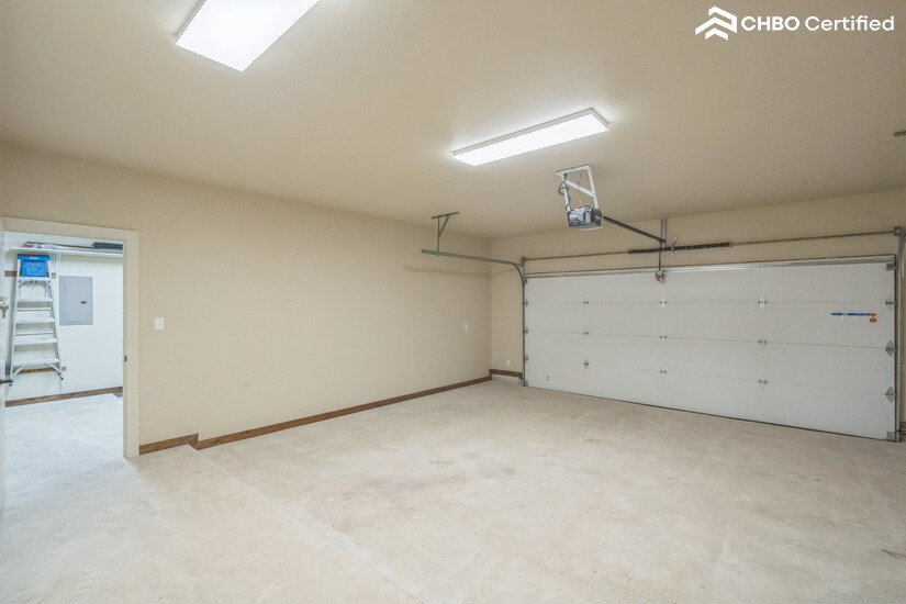 2 Car Garage with King BR