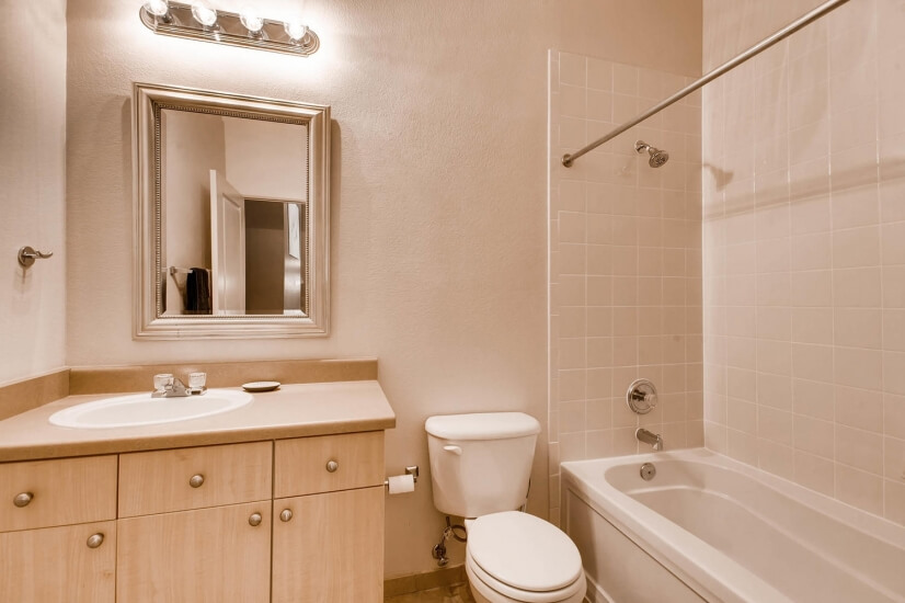 1 BR / 1BTH Loft in Heart of DTC