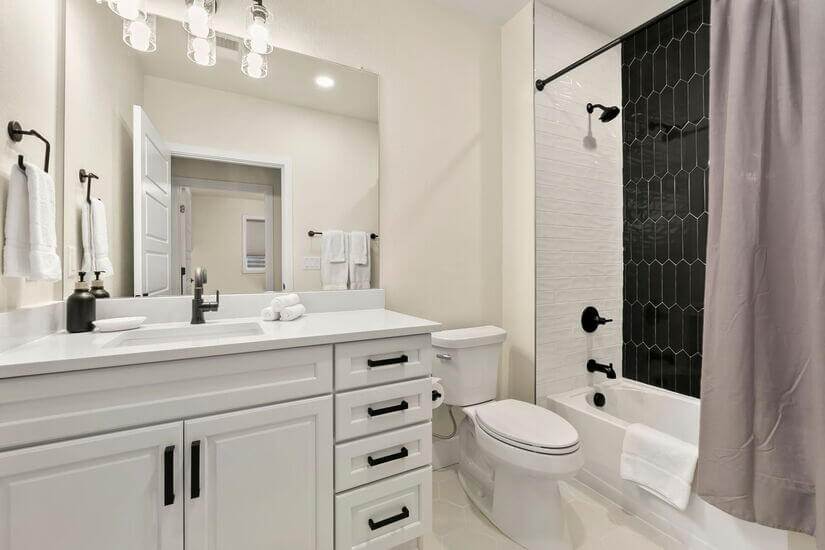 4 Bedroom 4 Bath House Office in Sonders