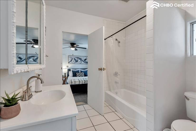 Modern Cozy house - Relaxing Backyard