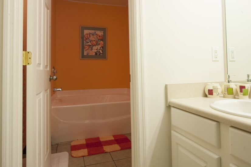 Gated Lovely 2bd Townhome