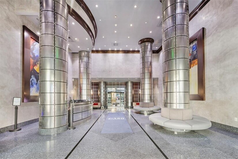 Renovated Las Olas Condo Full Service