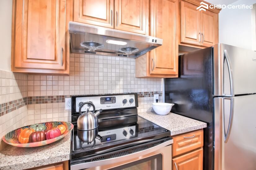 Luxury Executive Condo - New Renovation