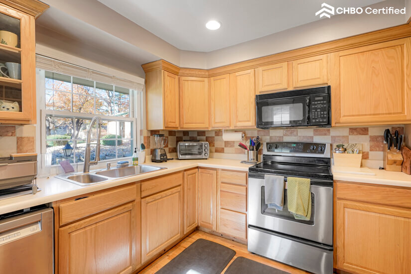 Furnished 3 Bedroom Townhome in Aurora