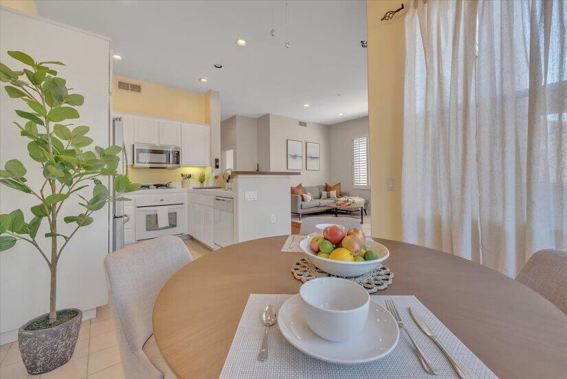 Dining area next to the kitchen