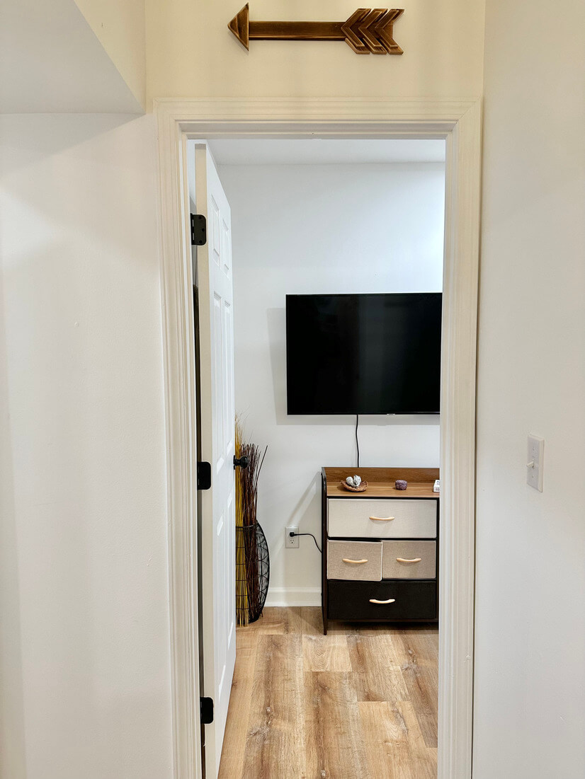 Furnished 1bed 1bath W/ Private Entrance