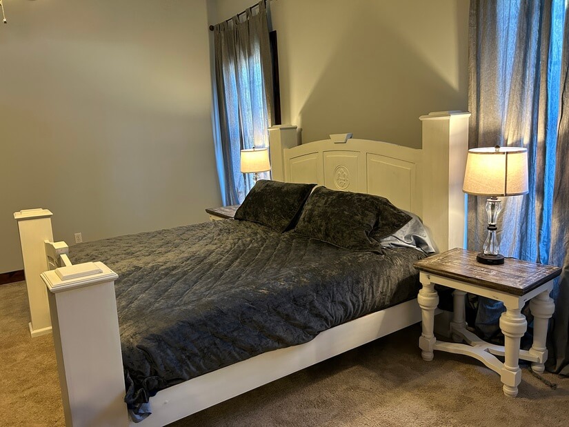 1 Bedroom as you walk in