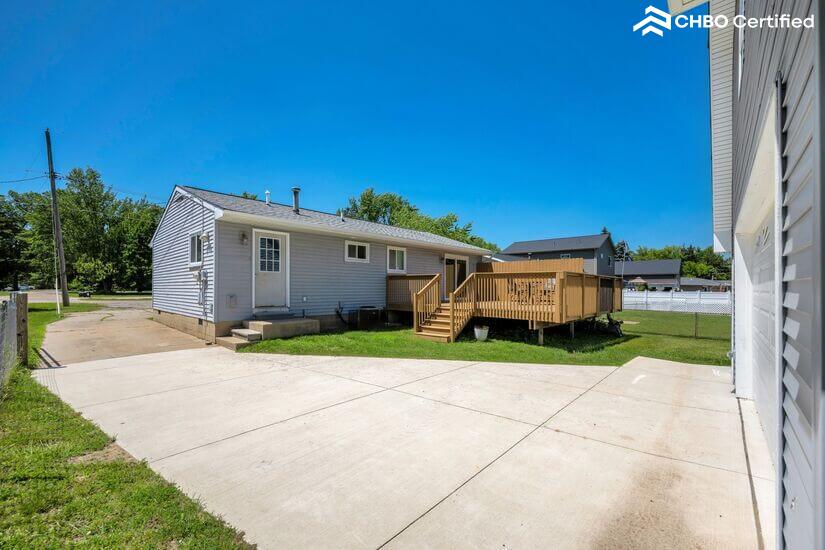 Furnished Pet Friendly Home