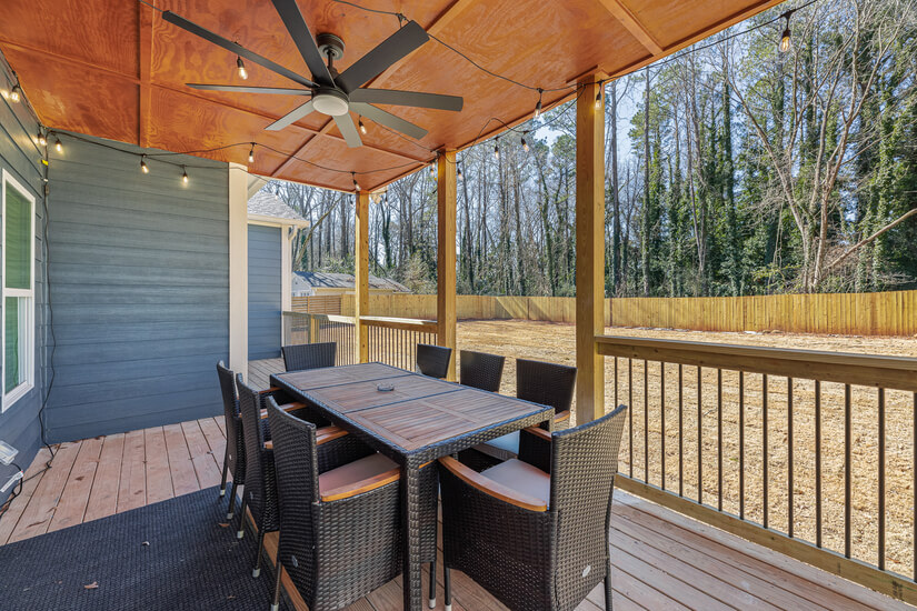 Patio/Exterior Dining