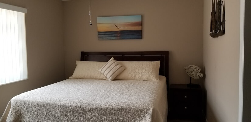 Beach Block Bungalow with Putting Green