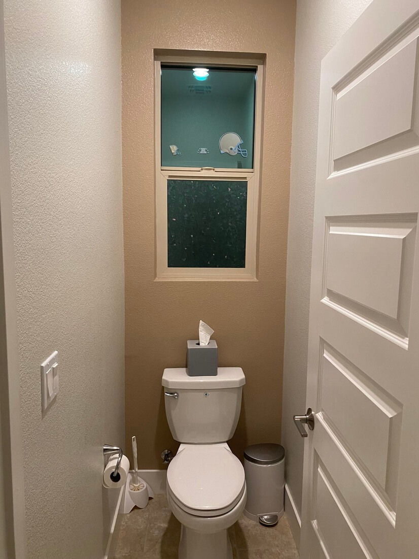 Master bath toilet area