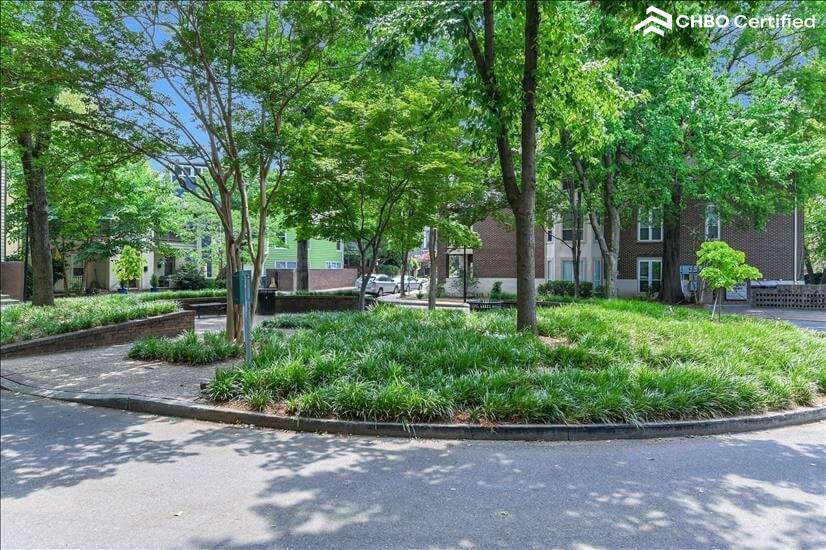 Beautiful Fourth Ward steps outside your door