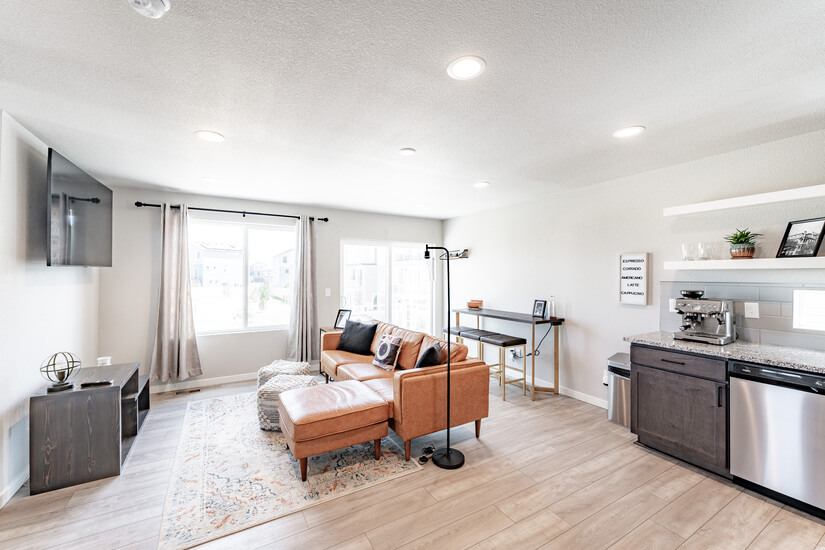 Newer Home Ideal for Teams or Families